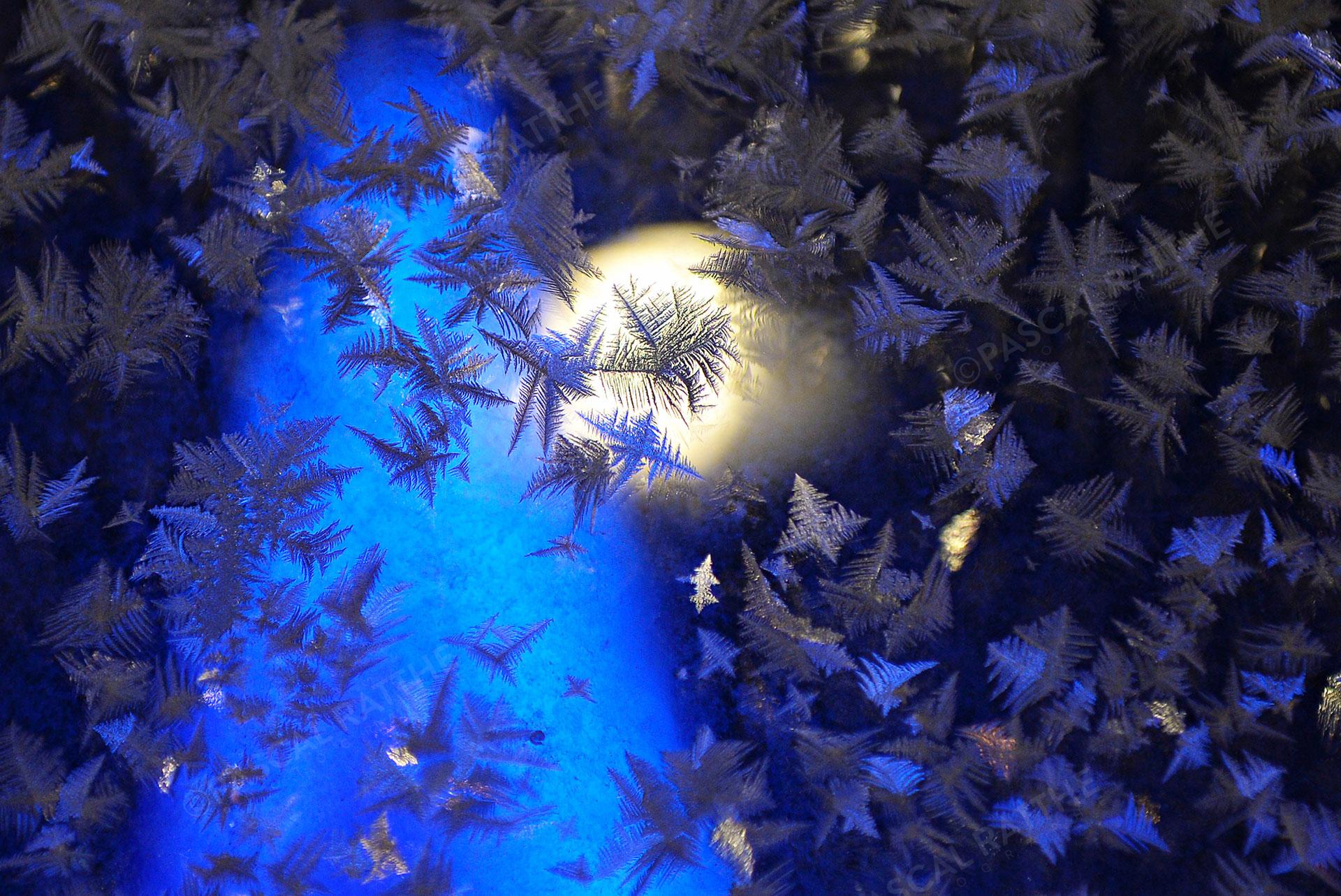 Du givre sur le verre