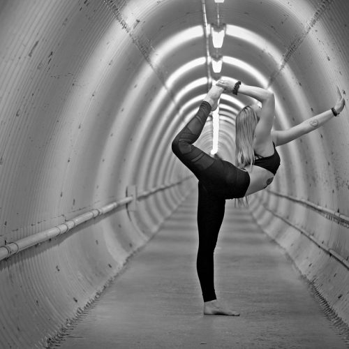 Yoga dans un tunnel