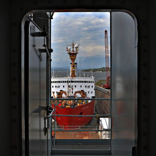 Quebec - chantier davie inauguration du bateau asterix