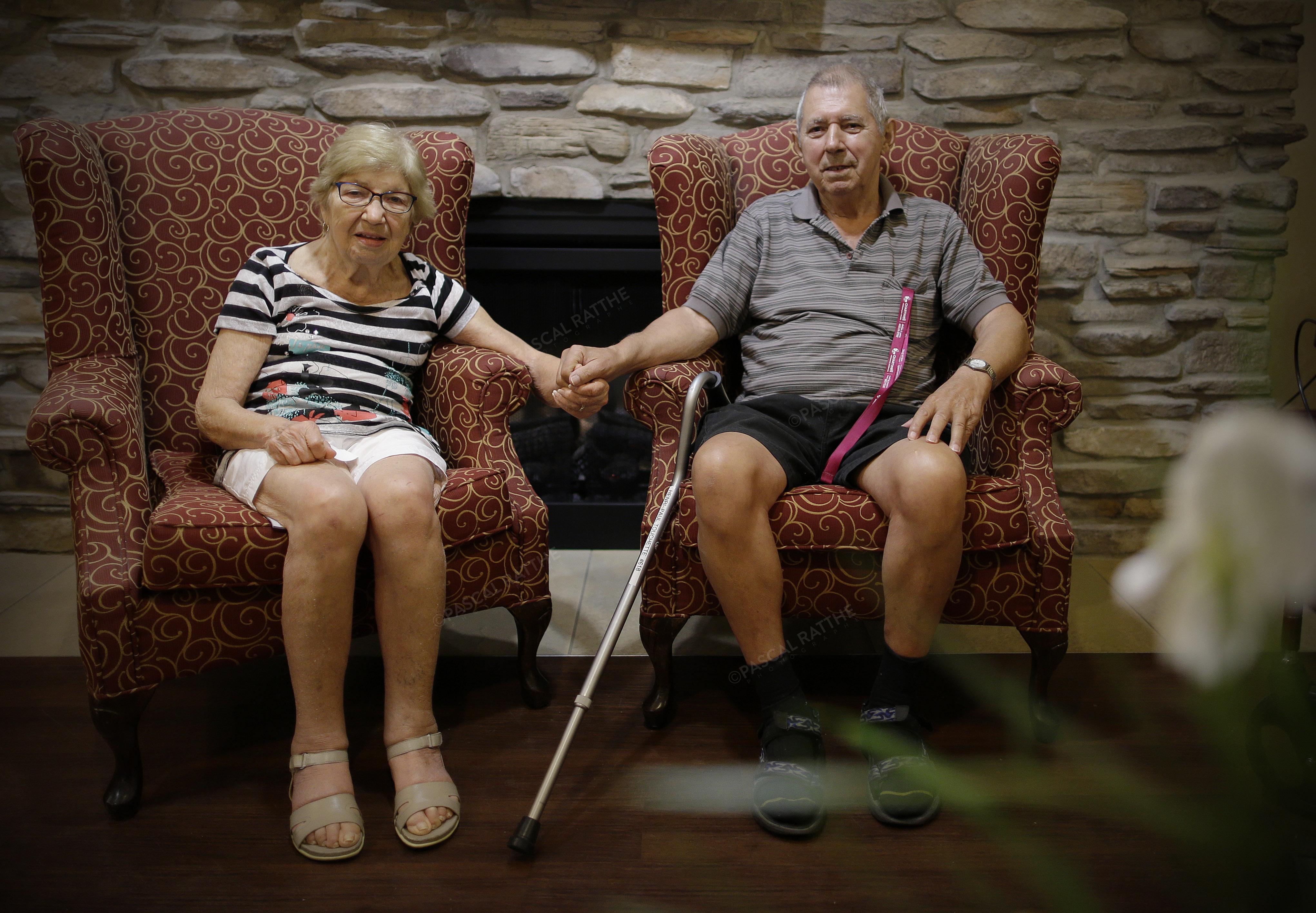 un couple heureux du 3e âge